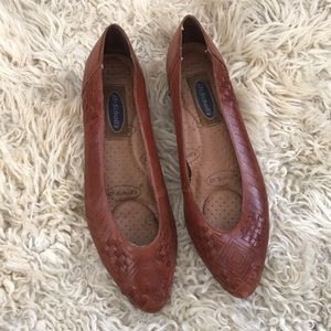 Dr. Scholls brown flats